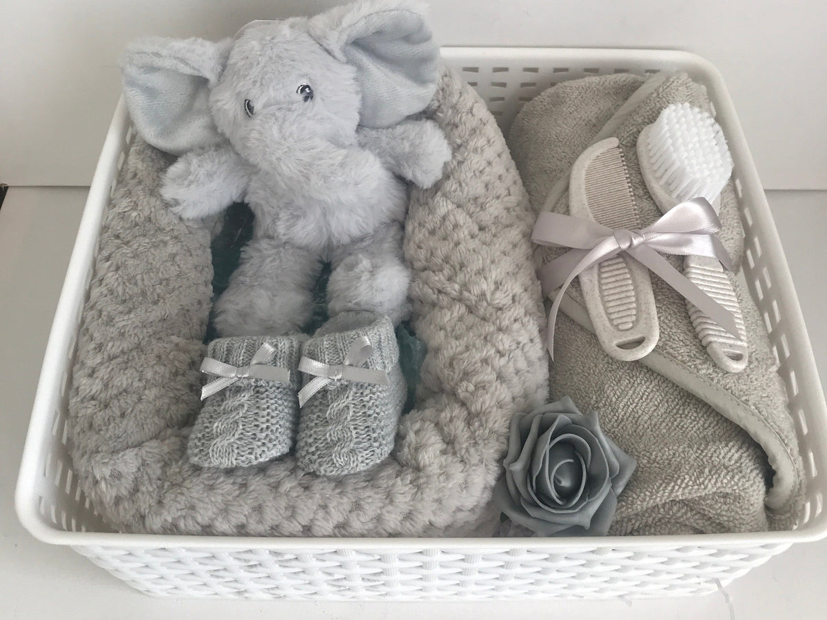 Neutral Baby Shower Hamper | Unisex Newborn Gift Basket | New Baby Gift Set | Gender Neutral Baby Gift | Baby Hamper