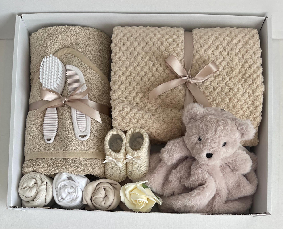 Unisex Baby Gift Hamper | Neutral Newborn Gift Basket | Baby Shower Gift Box | New Baby Gift Set | Gender Neutral Baby Gift