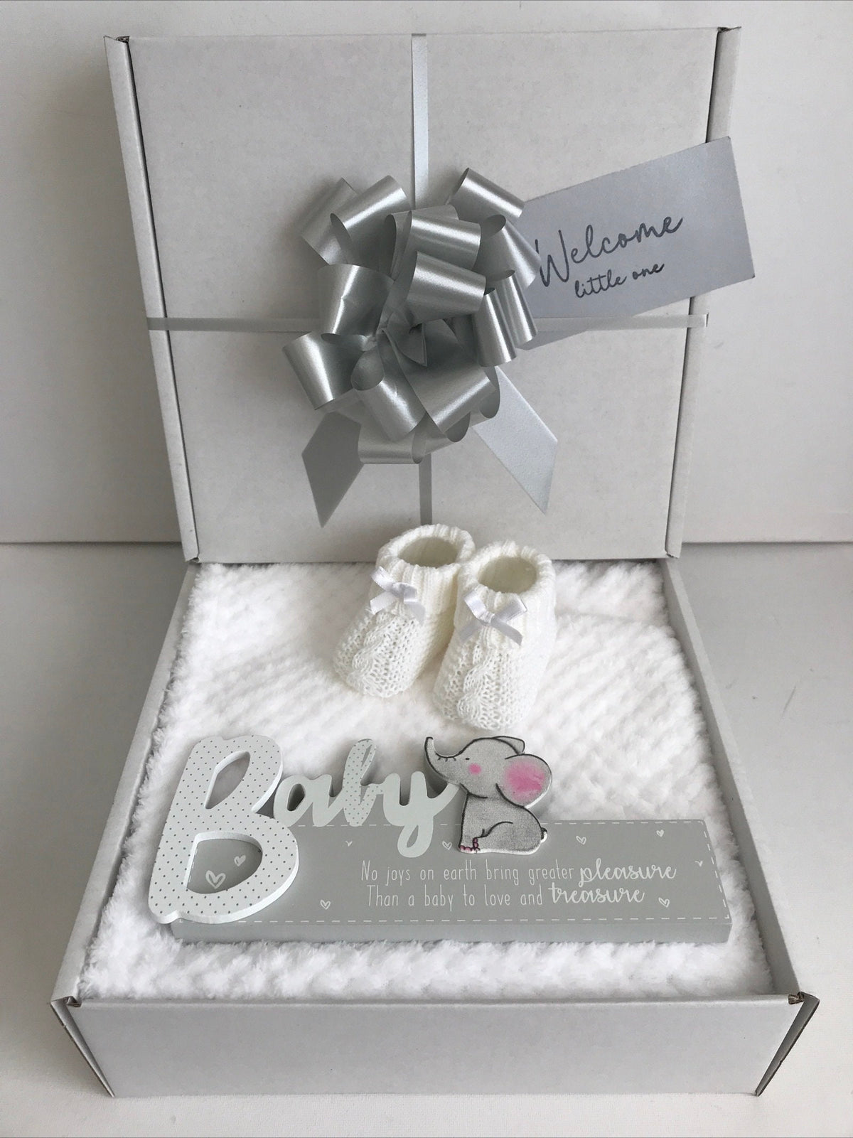 Unisex Baby Gift Hamper: Waffle Blanket, Knitted Booties, Wooden Plaque